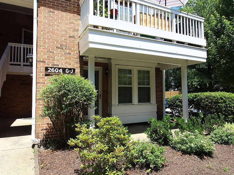 2604 S Arlington Mill Dr #I — Photo 1