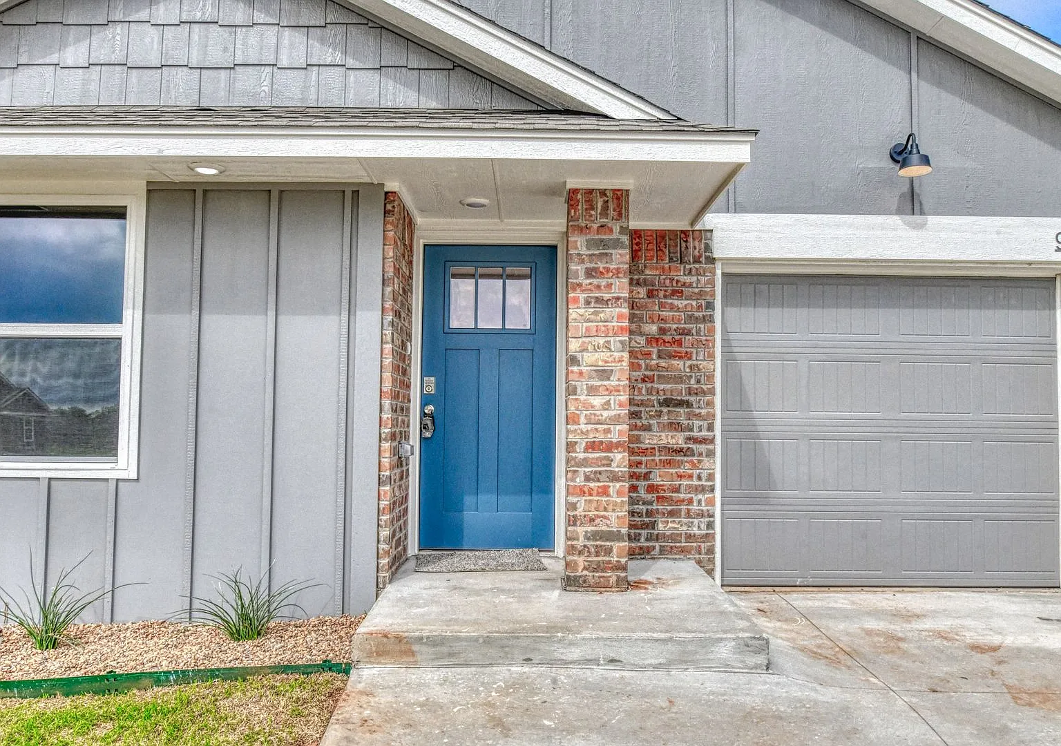 Move In Special: August Rent Free! ! — Photo 3