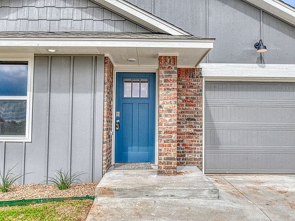 3rd image of 932 Varenna Ct