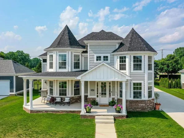 19397 Rachael Dr, Macomb, MI 48042