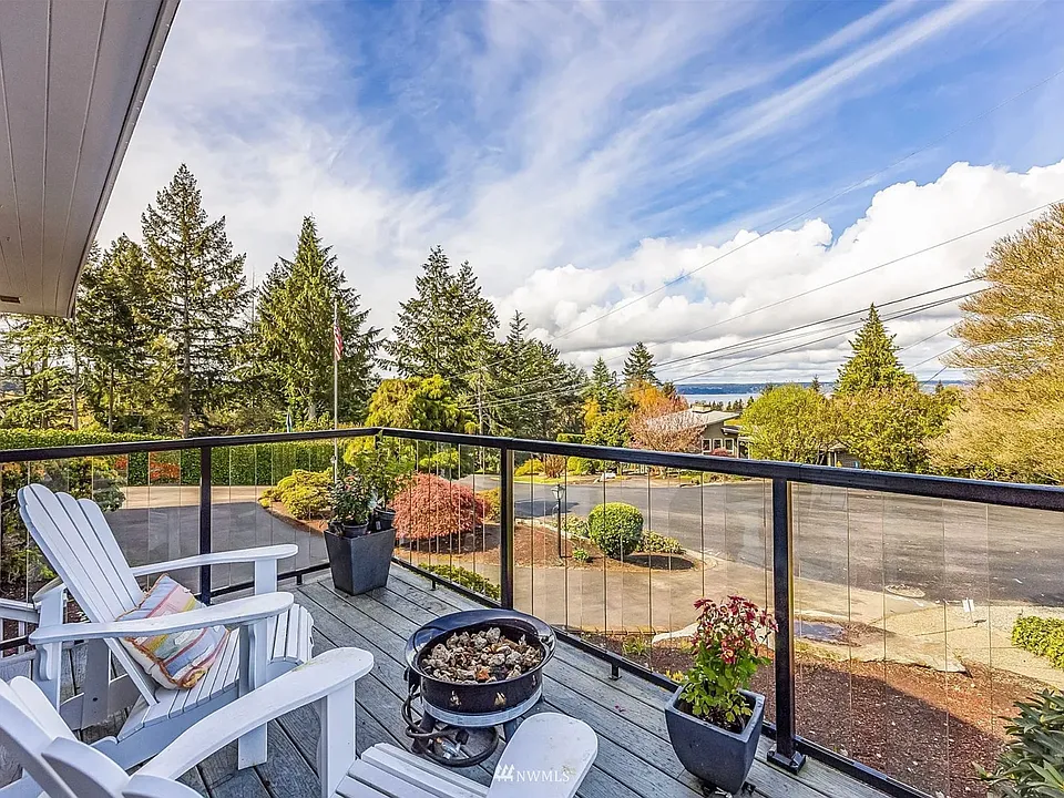 233 SW 189th Pl