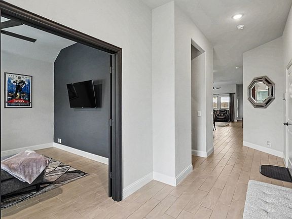 5th image of 4381 Sun Meadow Dr