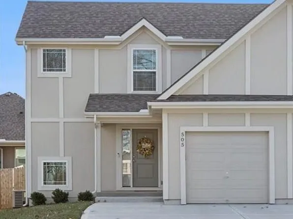 505 W Smith St, Spring Hill, KS 66083