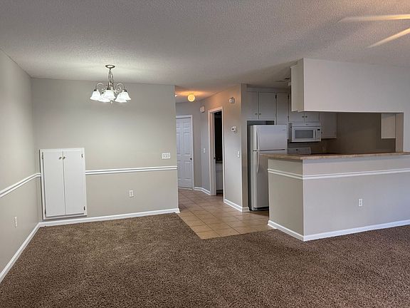 3rd image of 160 N Springview Dr