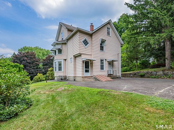 3rd image of 108 Pleasant Street