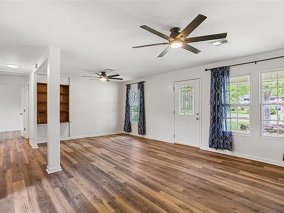 3rd image of 237 Citrus Rd