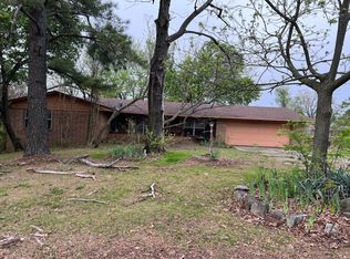 111 Nellie St, Arkoma, OK 74901