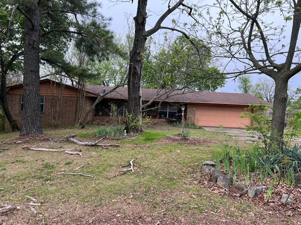 111 Nellie St, Arkoma, OK 74901