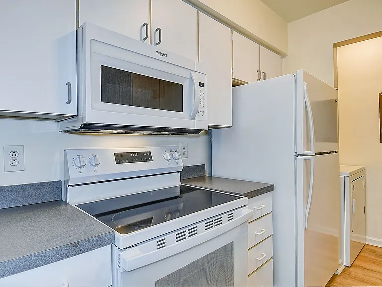 2393 London Pointe Dr — Photo 7