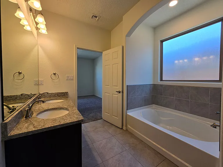 5328 Camino Del Griego — Photo 8