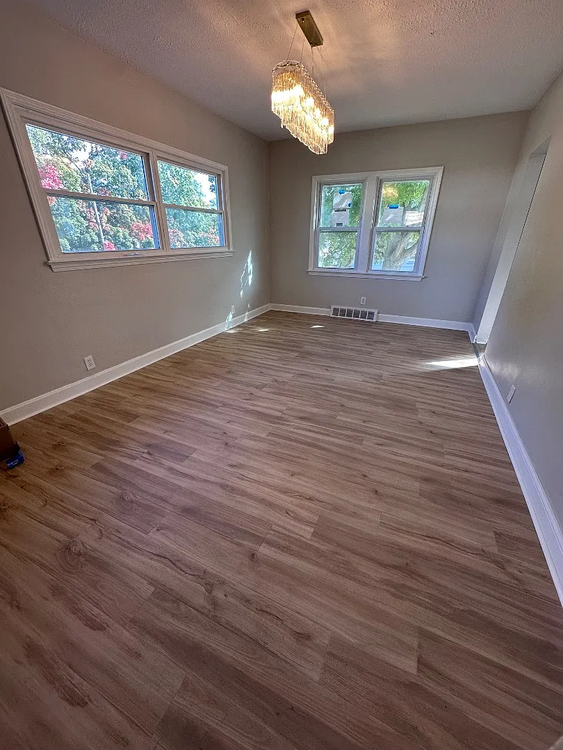 Renovated 3-Bedroom House in Parma | Garage + Water, Sewer & Garbage Included — Photo 4