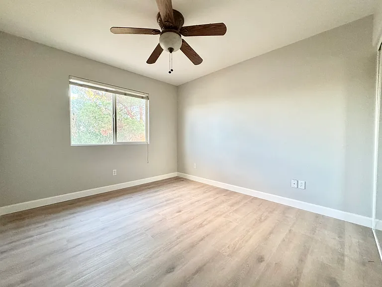 2871 Pinta Ct — Photo 35