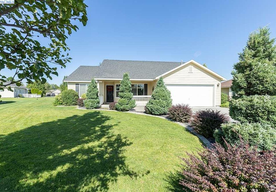 1st image of 4 Apeldorn Ct