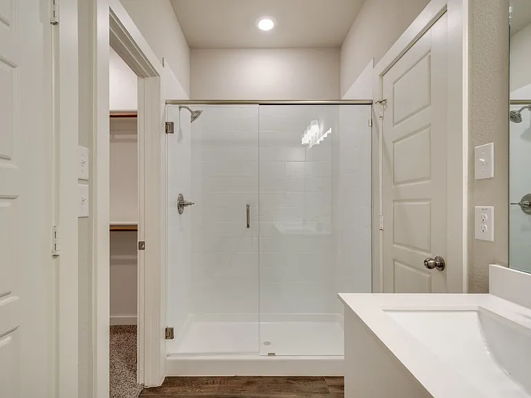 733 Wheatfield Dr — Photo 13