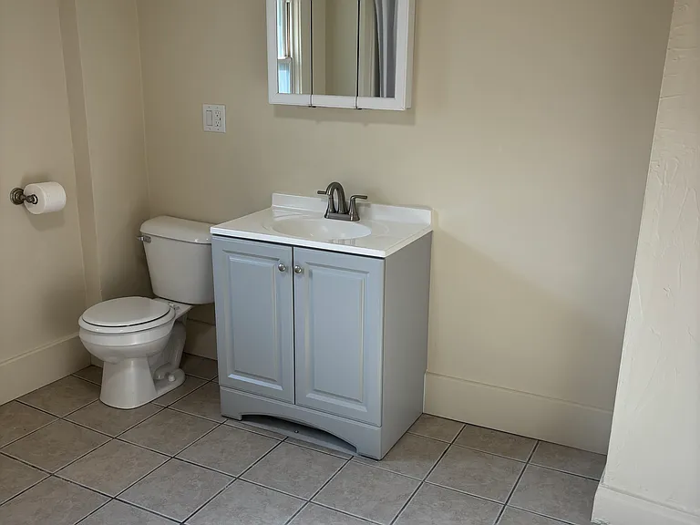 212 Denver St — Photo 5