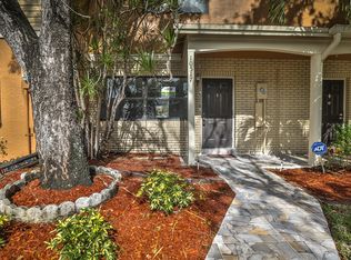 10517 NW 8th St, Pembroke Pines, FL 33026