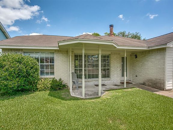 3rd image of 319 Floravista Dr