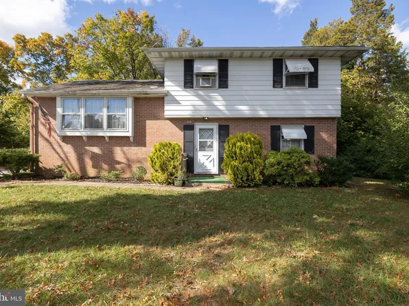 192 Oaklawn Ter, Vineland, NJ 08361
