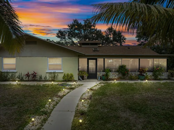 3900 Hickory Dr, Sebastian, FL 32976