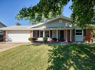 8 Concord Ct, Florissant, MO