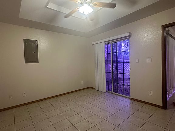 4th image of 513 Palm Valley Cir