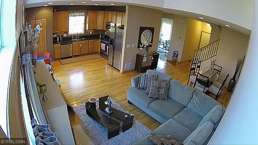4 bed, 2475 sqft, $2,900 — Photo 3
