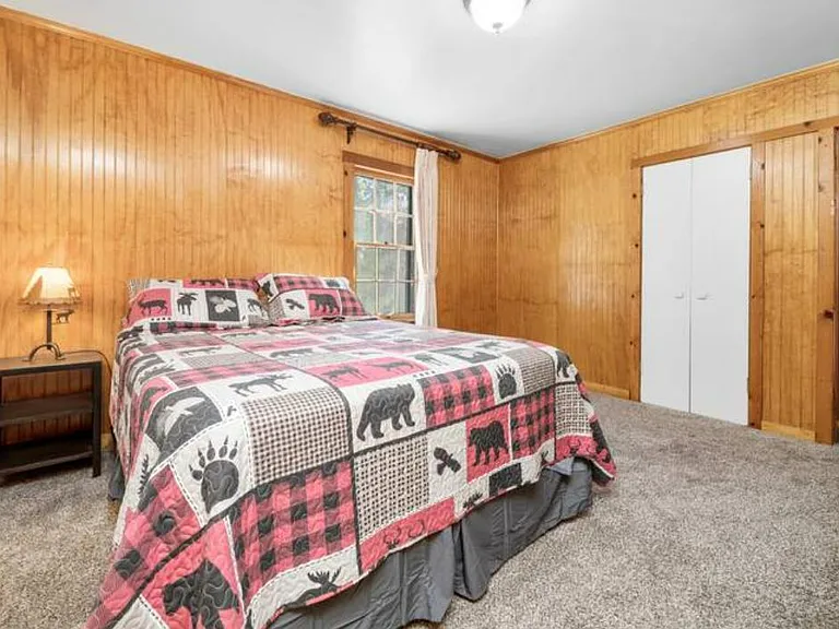 697 Chipmunk Ln — Photo 12