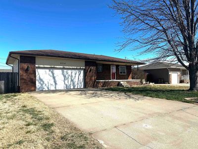 2514 Indian Trl, Hays, KS, 67601