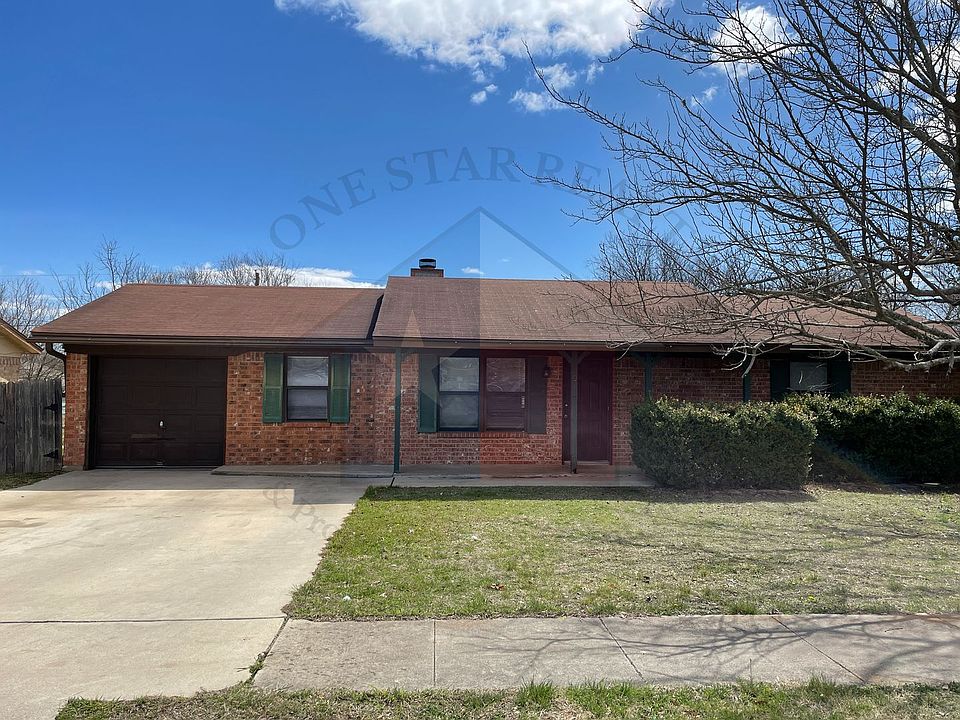 1st image of 2206 Lago Trl
