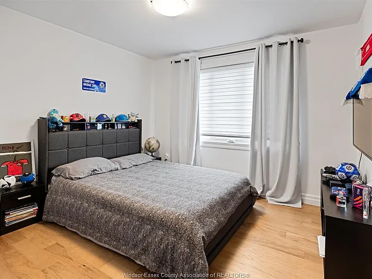 116 Peters St — Photo 15
