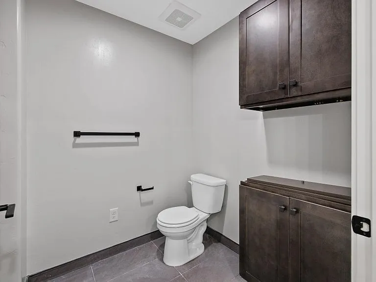 147 S K St #202 — Photo 12