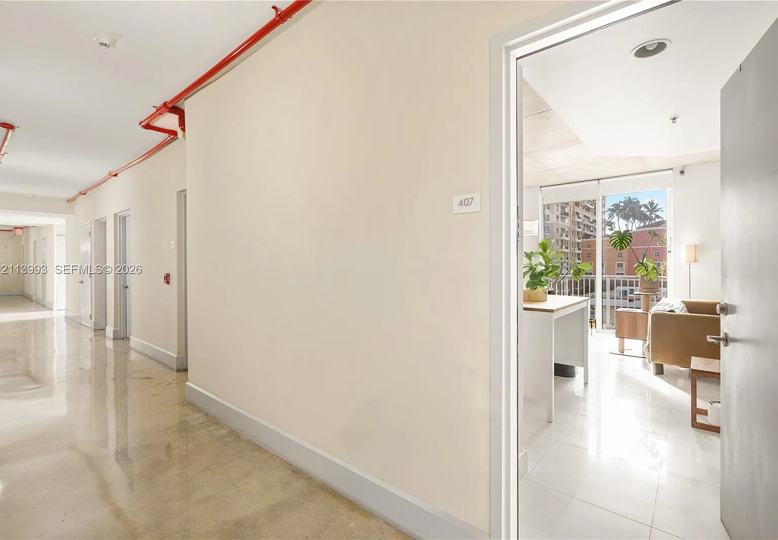 1 bed, 694 sqft, $2,550 — Photo 2