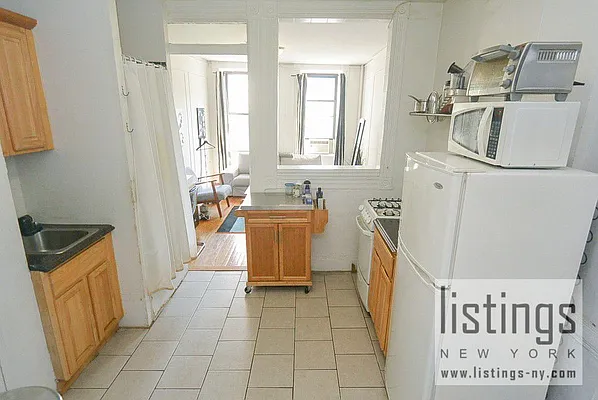 Rented by Listings Realty, LLC | media 14