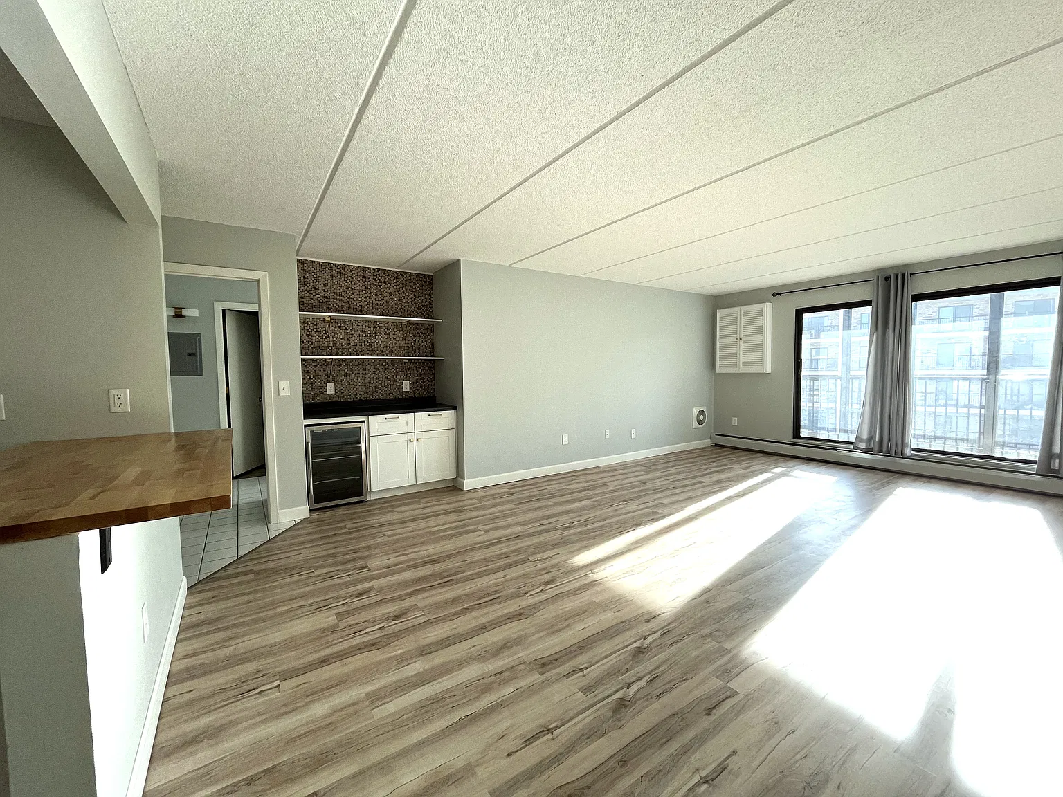 1 bed, 840 sqft, $1,400 — Photo 1