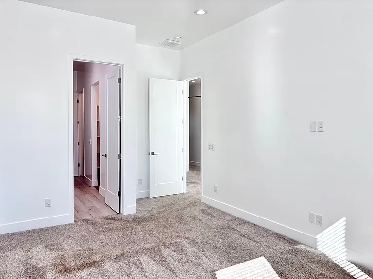 4020 N 12th St #4 — Photo 53