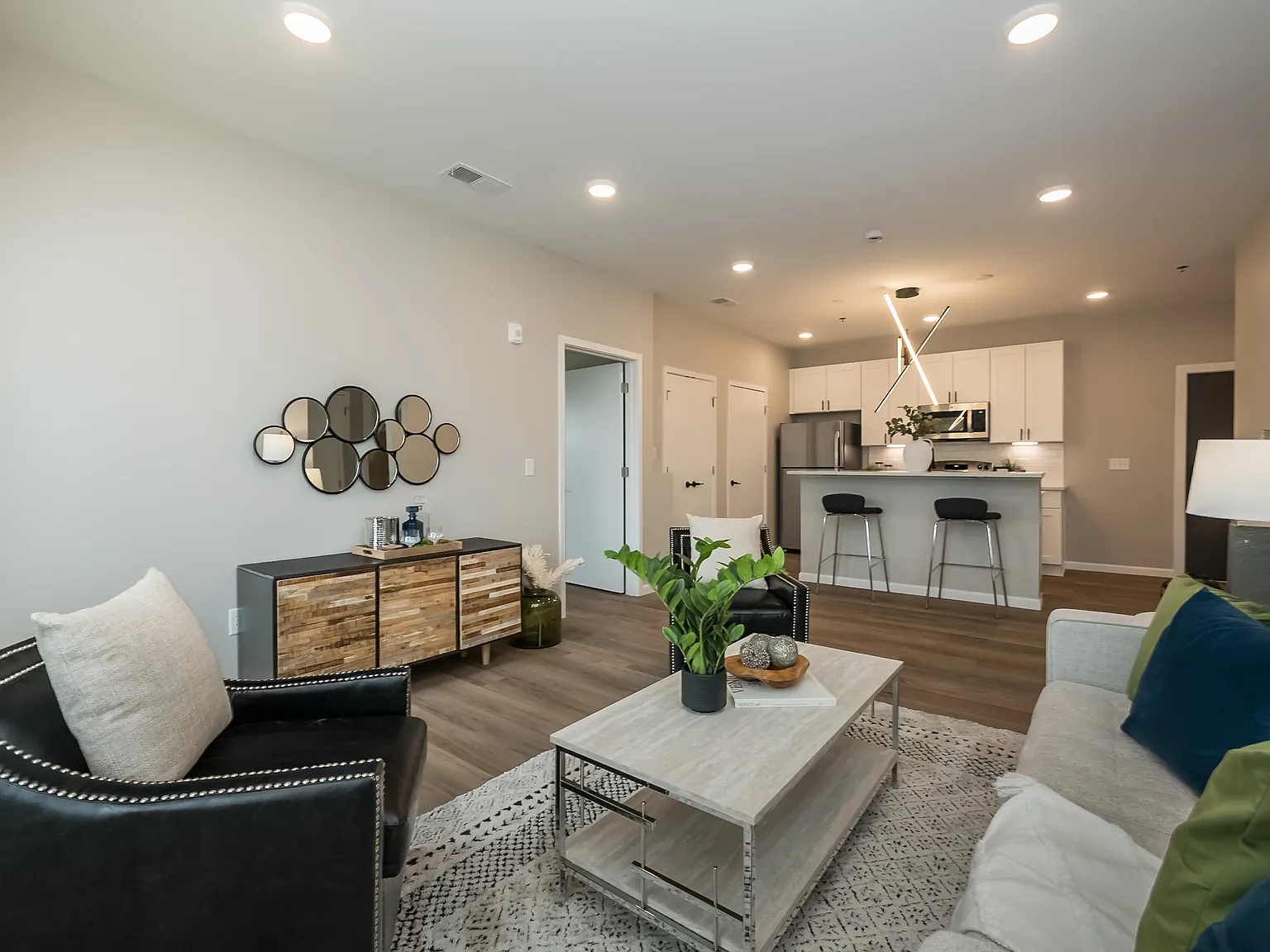 2 bed, 1314 sqft, $2,099 — Photo 3