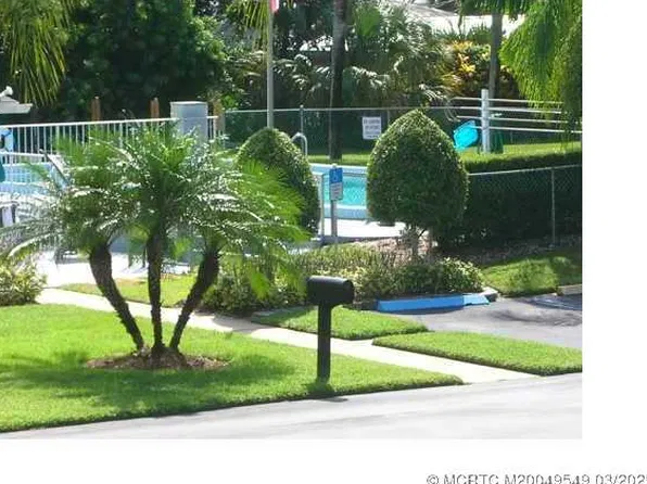 2950 SE Ocean Blvd APT 5-2, Stuart, FL 34996