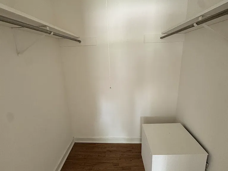 659 E Fullerton Ave — Photo 6