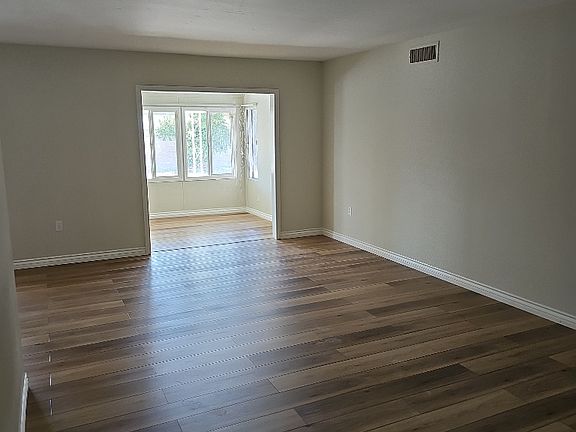 Living Room_1 (7)_07202023