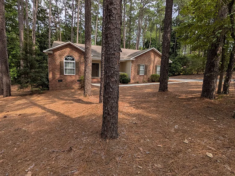 475 Crestview Rd — Photo 47
