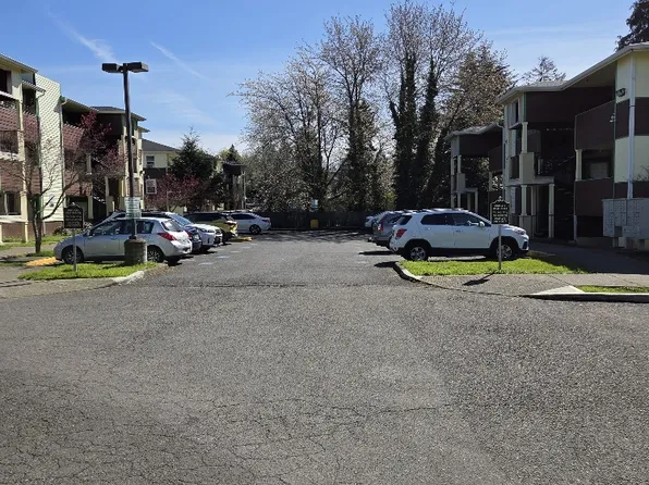 9230 SE Division St Unit 203, Portland, OR 97266