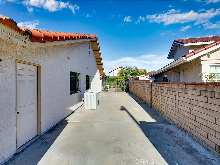 19450 Branding Iron Rd — Photo 32