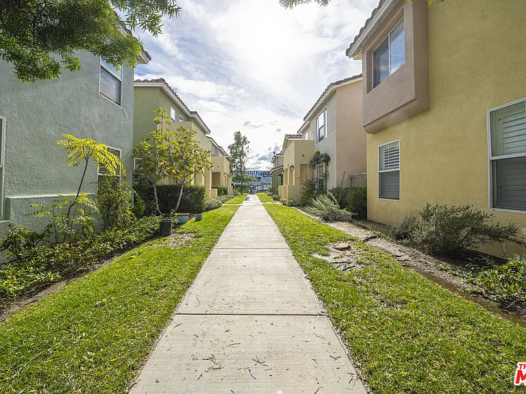 121 Cancion Way #121 — Photo 13