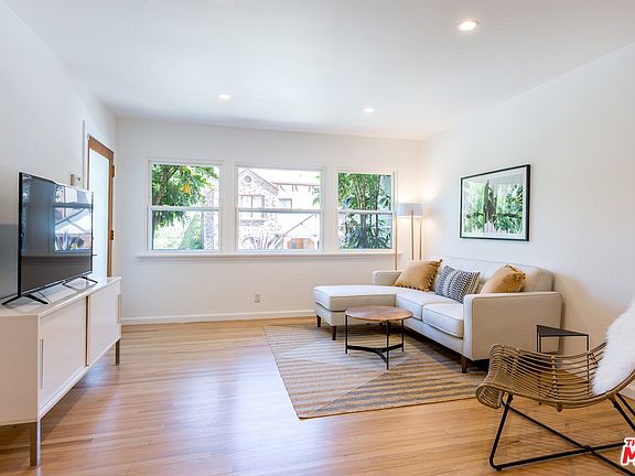 4th image of 3483 Oak Glen Dr