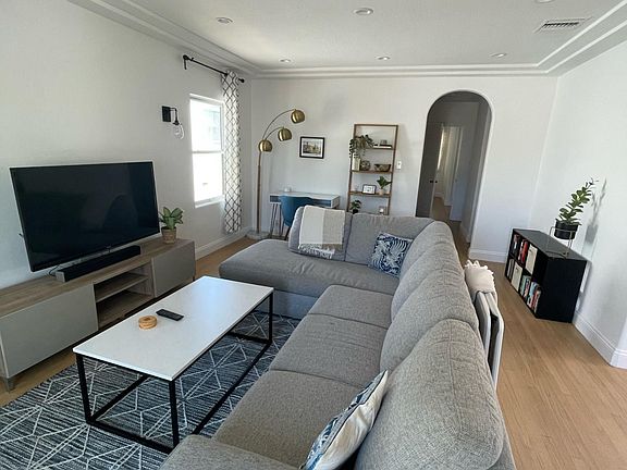 5th image of 1644 Wellesley Ave