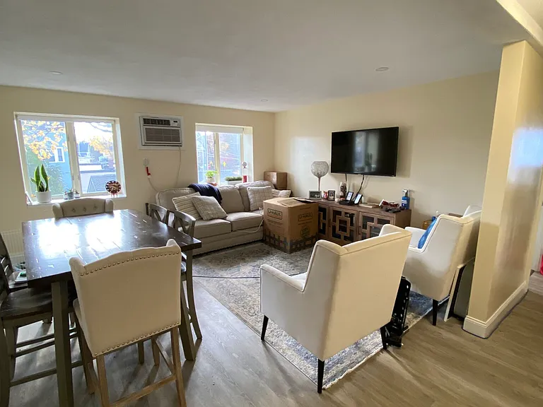 21 Greenwood St #4 — Photo 2