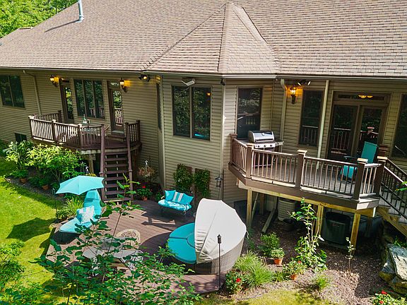 4th image of 1165 Trowbridge Dr