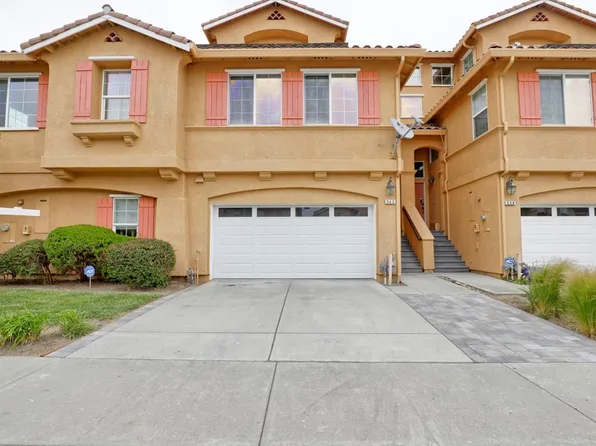 542 Manzana St, Watsonville, CA 95076