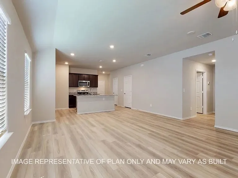 1160 Oxford Ln — Photo 7