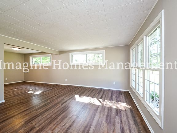 4th image of 1729 Westwood Dr